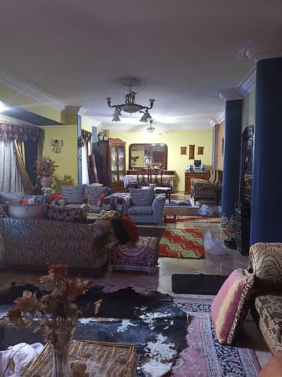 شقة للبيع تاني نمرة من جسر السويس الرئيسي 230م سوبر لوكس 4 غرف بحري