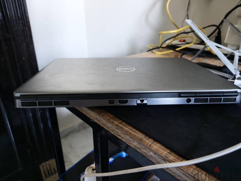 Dell precision 7560 3
