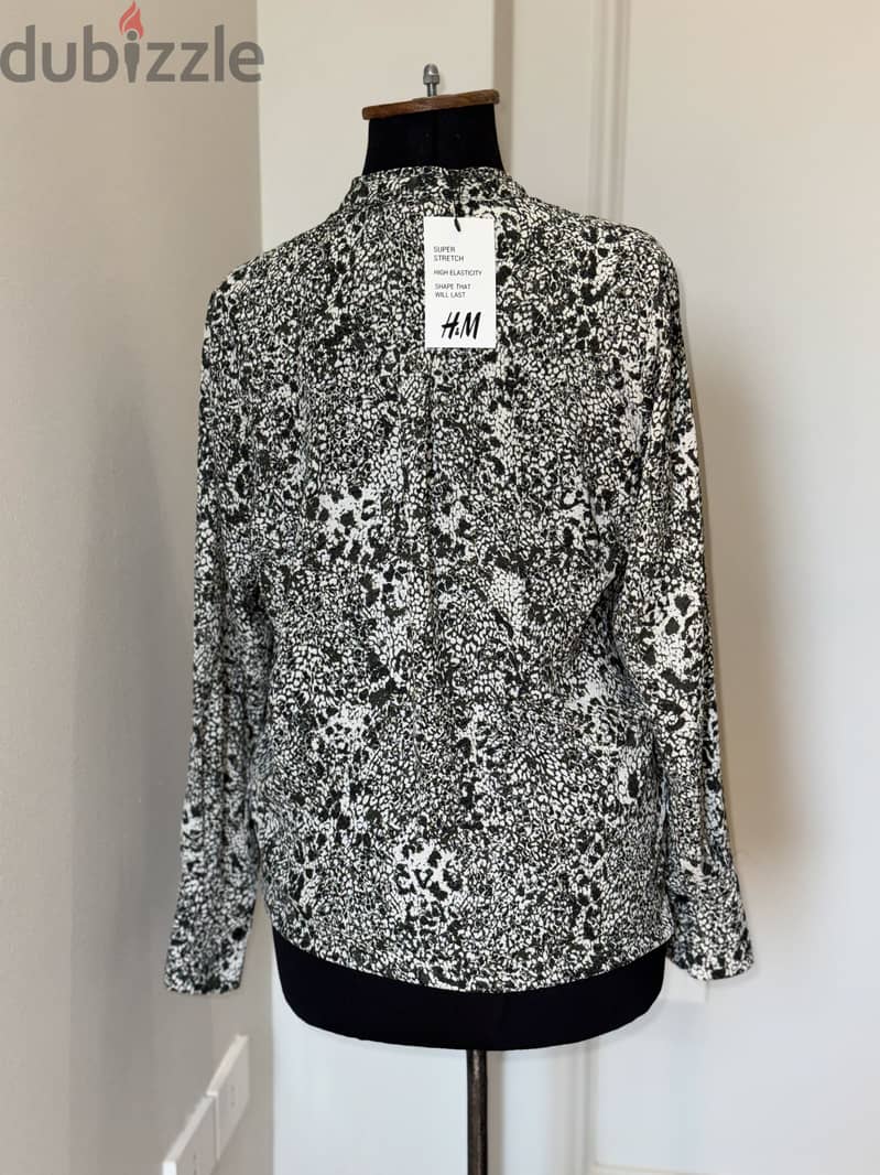 H&m blouse 1