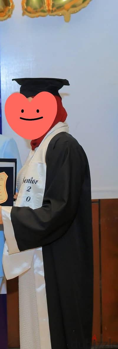 روب تخرج وكاب