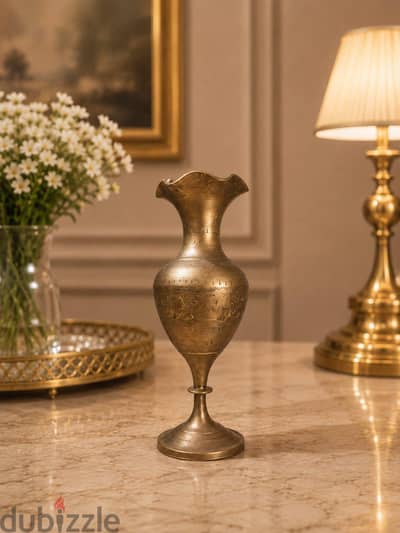 فازه نحاس هندي من الطراز الهندي الاسلامي نقش ابره يدوي عصر الvintage