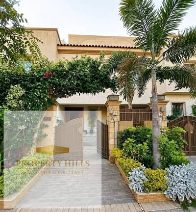 Villa Corner for sale in the compound, you'll receive it fully finished with air conditioning on the main 90 Street, next to the AUC