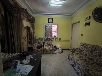 شقة للإيجار الجديد على شارع الترعة الرئيسي تصلح سكني أو إداري بواجهة مميزة