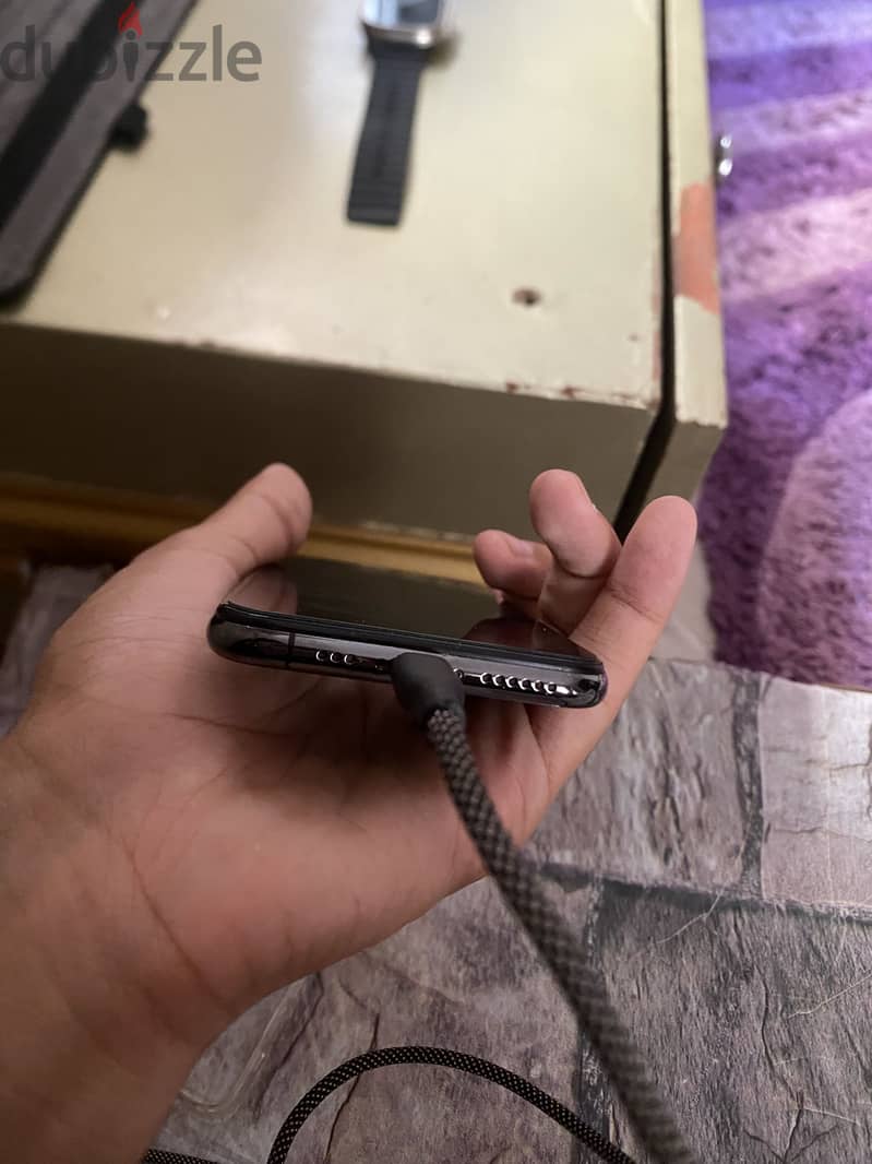 Apple - iPhone XS 4