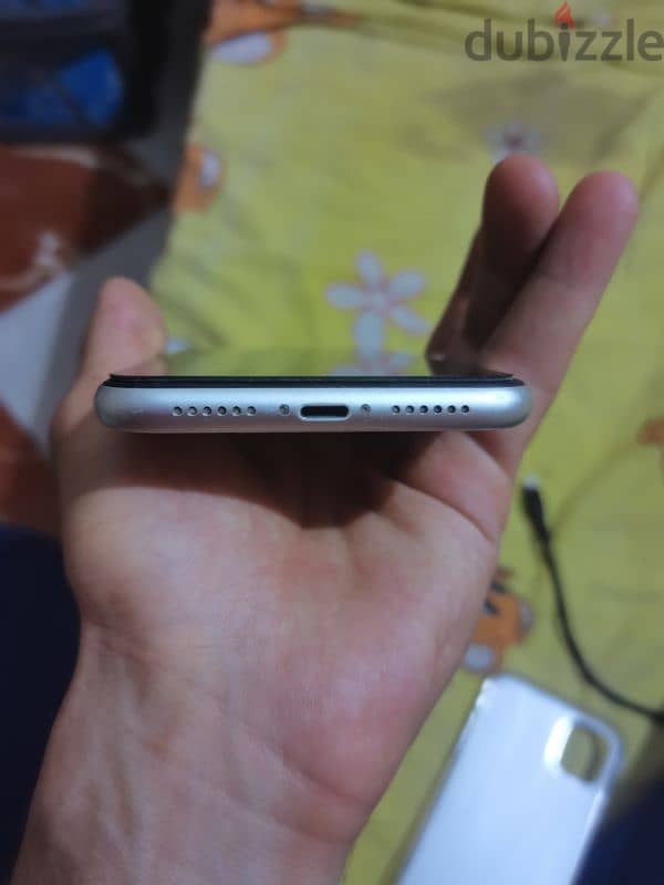 Apple - iPhone 11 3