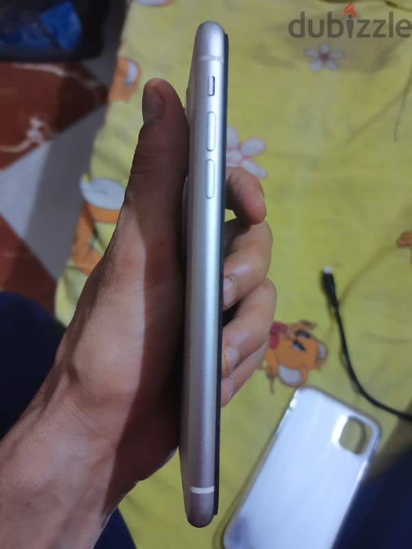 Apple - iPhone 11 6