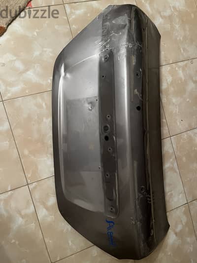 شنطة وفانوس خلفي شمال