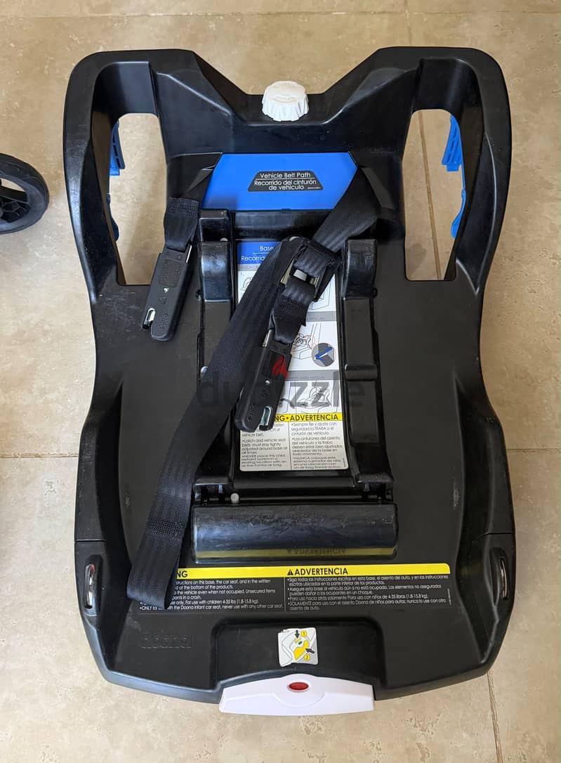 Doona Car Seat & Stroller with Car Base 2