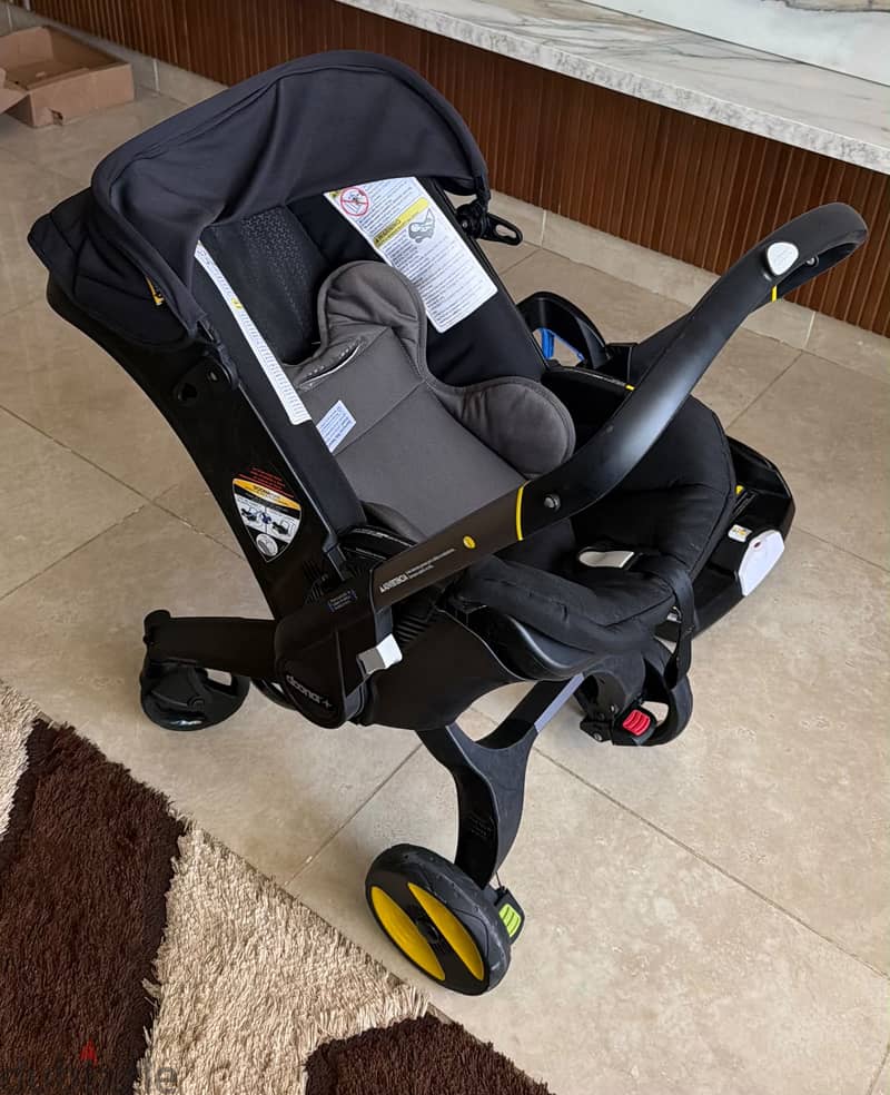 Doona Car Seat & Stroller with Car Base 4