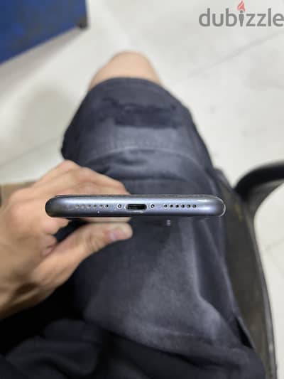 Apple - iPhone 11