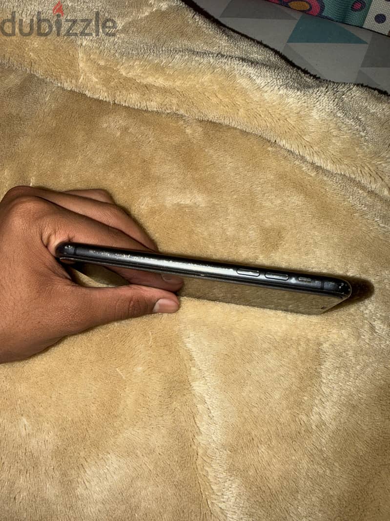 Apple - iPhone 11 5
