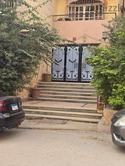 شقة للبيع غرفتين ورسيبشن مستوين مطبخ امريكي
