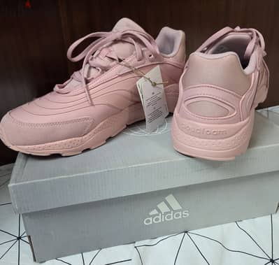 Adidas new running sports shoes - كوتشي اديداس جديد بالورقة والبوكس