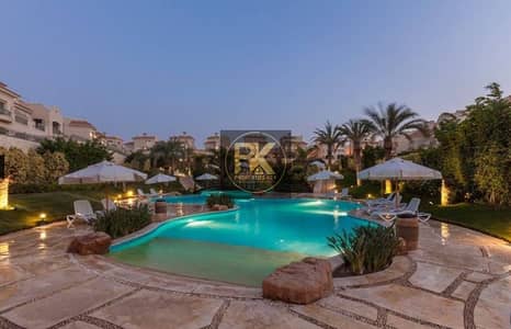 الكمبوند: الباتيو 5 إيست – El Patio 5 East  العنوان: طريق السويس مباشر - الكيلو 30 | القاهرة الجديدة  قريب من: مدينتي | مطار القاهرة | العاصمة الإ