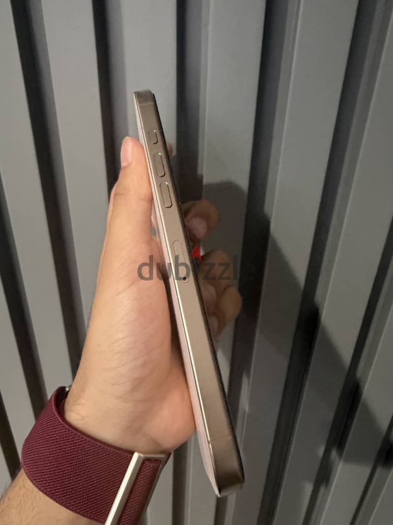 Apple - iPhone 16 Pro Max 1