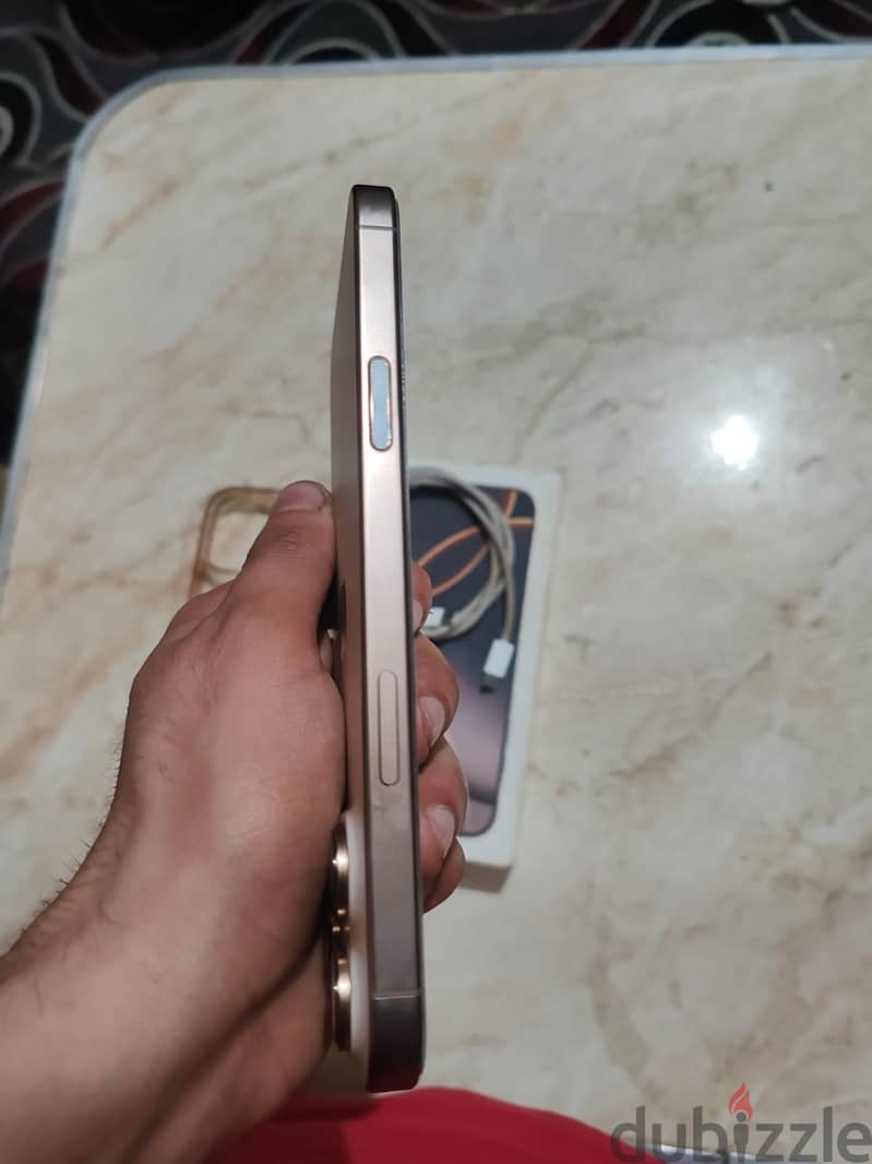 Apple - iPhone 16 Pro Max 2