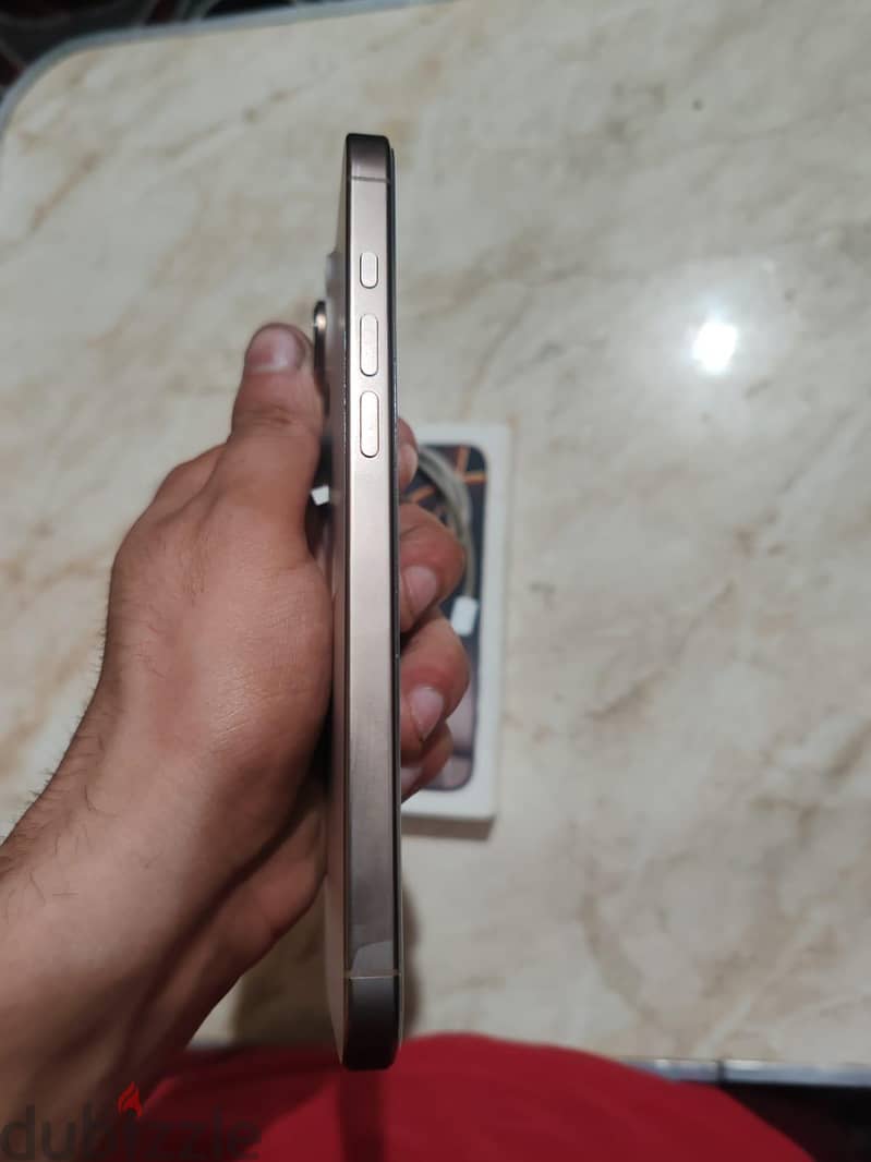 Apple - iPhone 16 Pro Max 9