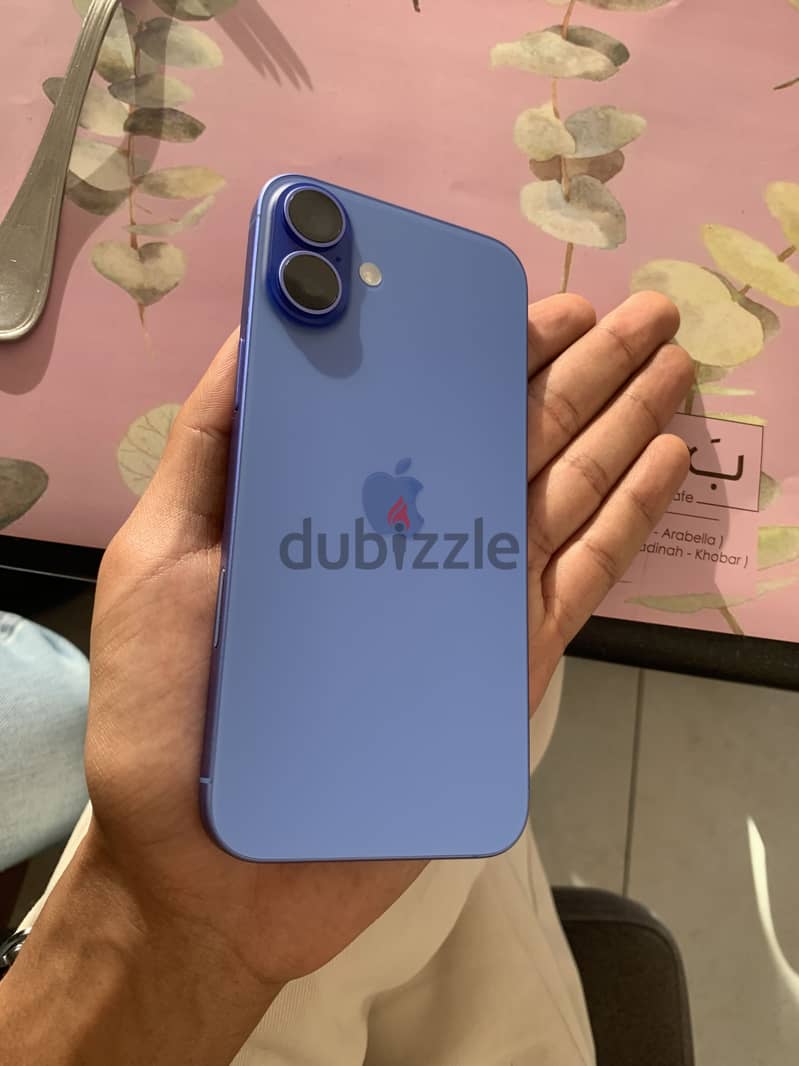 Apple - iPhone 16 Plus 3