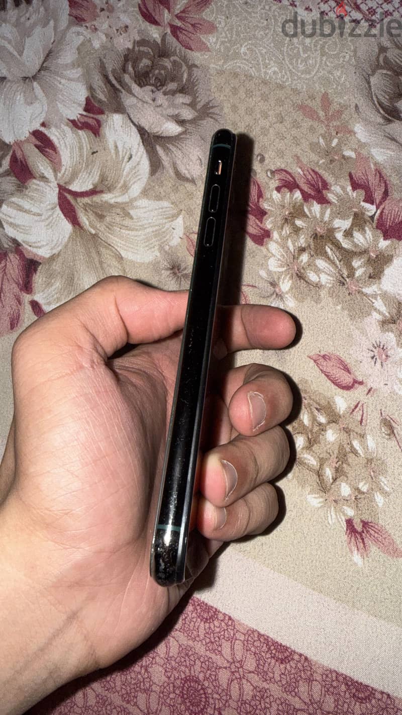 Apple - iPhone 11 Pro Max 1