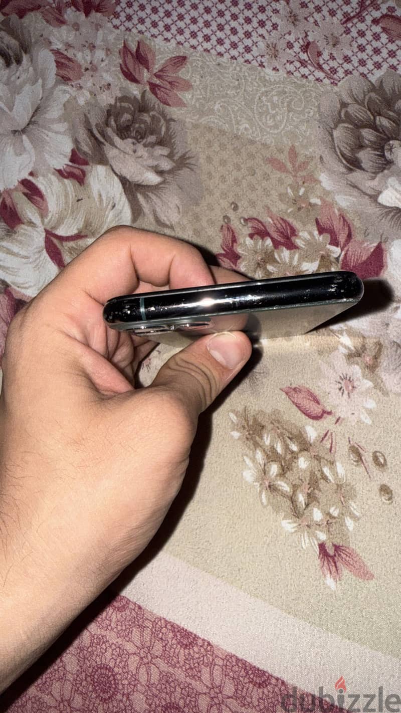 Apple - iPhone 11 Pro Max 3
