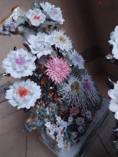 vintage porcelain floral sculpture 49 cm
