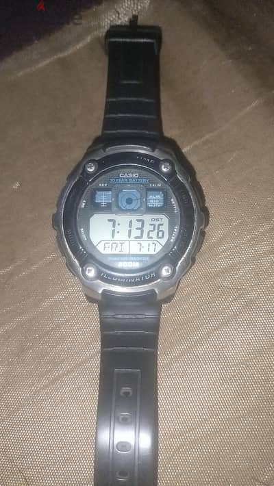 للبيع ساعة كاسيو أصلية (Casio t gvAE-200W-1AV) غنية عن التعريف