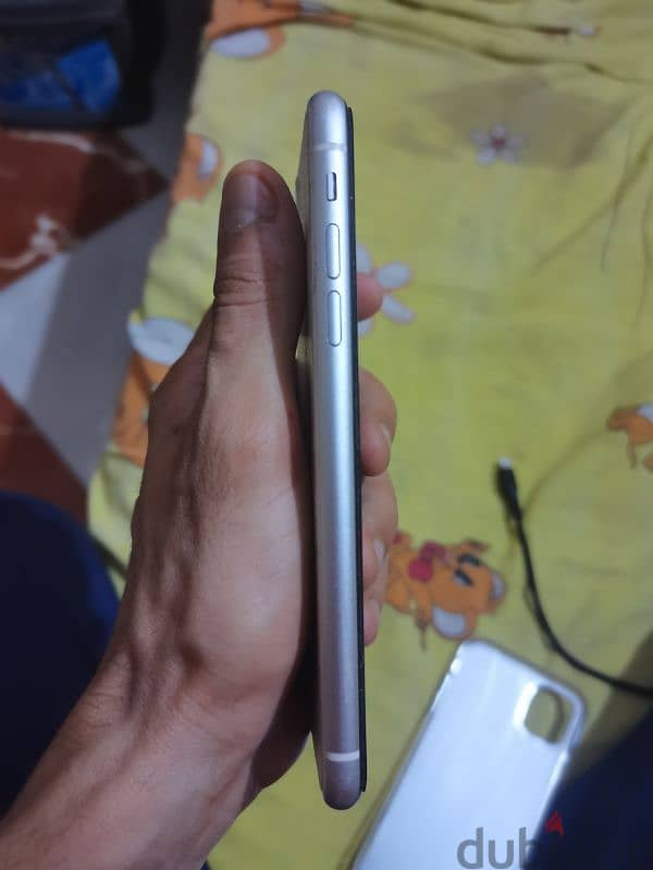 Apple - iPhone 11 4