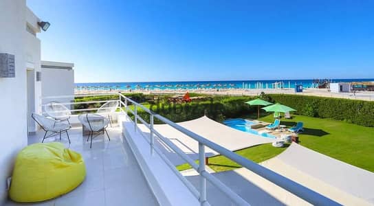 Villa First row at Amwaj north cost with private pool