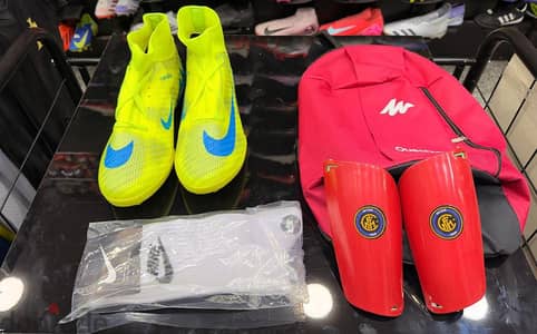 طقم كرة قدم كامل للبيع -حذاء Nike +شنطة kipsta +واقي ساق + شراب Nike