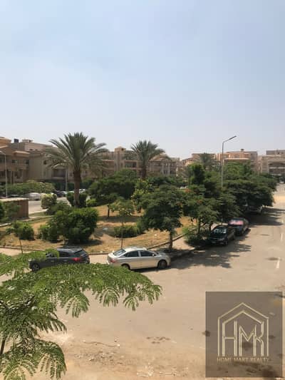 شقة للبيع في البنفسج واحد التجمع الاول 3 غرف 200 متر