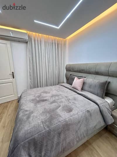 Furnished apartment for rent in Madinaty B12, garden and park view, hotel-style furnishings