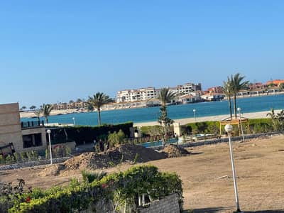 فيلا للإيجار مارينا 4 اول صف بحيرة رملية