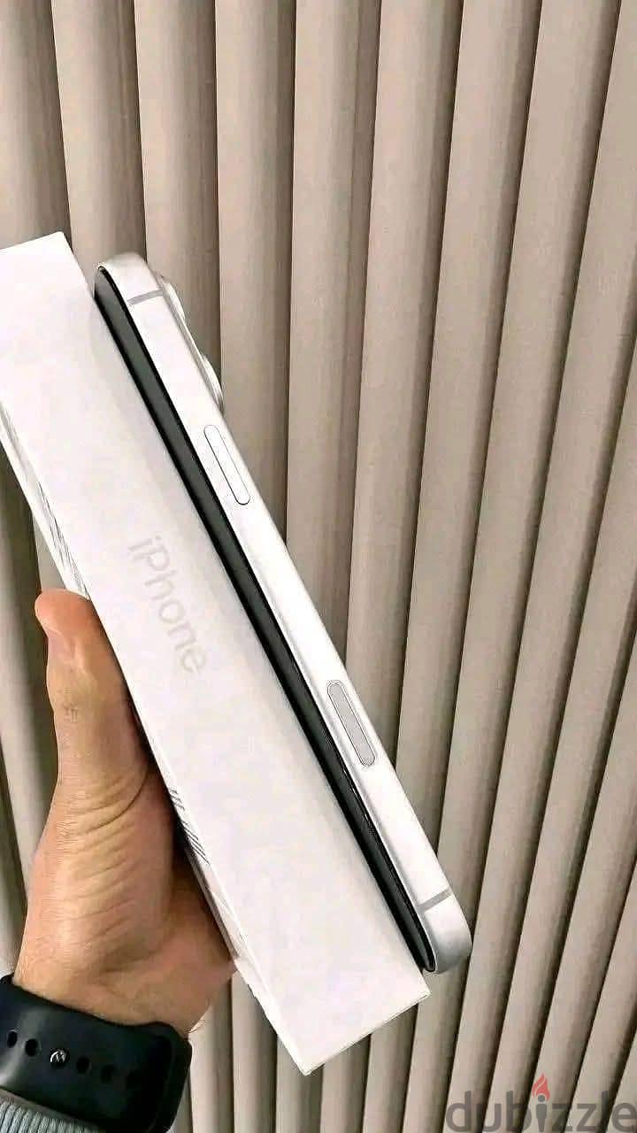 Apple - iPhone 17 Pro Max 3