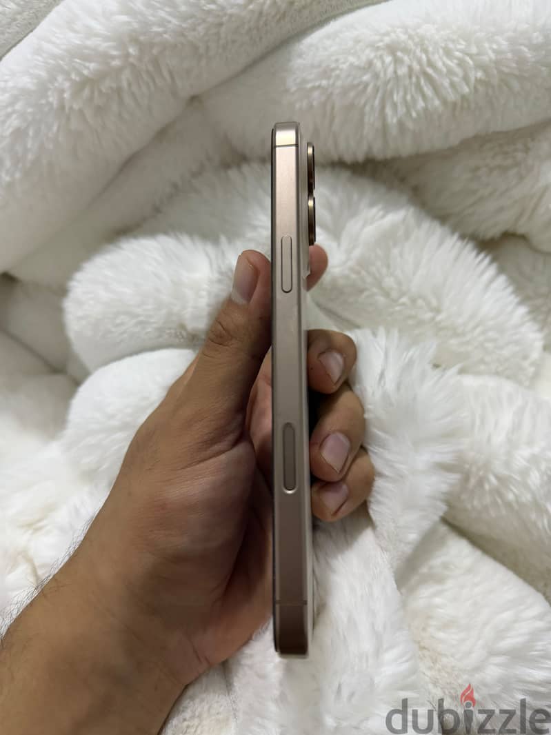 Apple - iPhone 16 Pro Max 4
