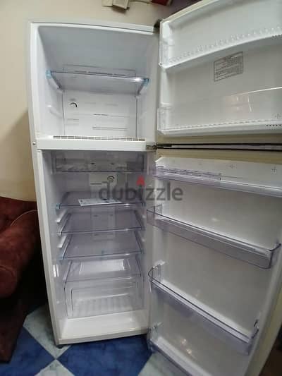 تلاجة جديدة استخدام ٣شهور