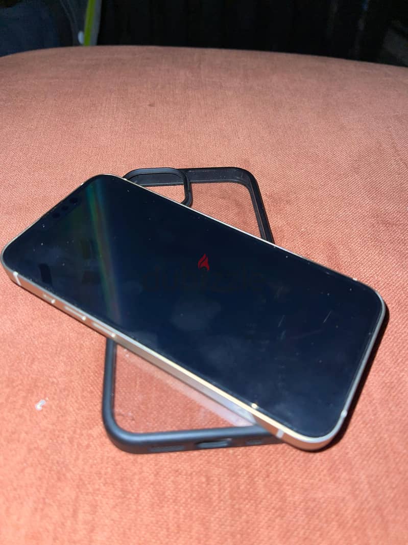 Apple - iPhone 13 2