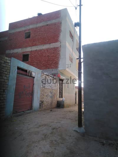 بيت للبيع على مساحة 217م