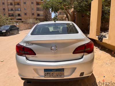 Opel Astra 2021