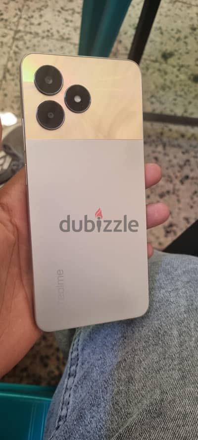 ريلمى سى 51