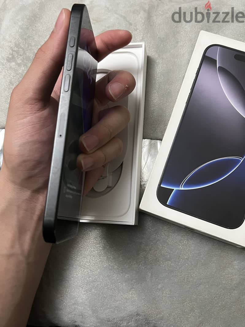 Apple - iPhone 16 Pro Max 1