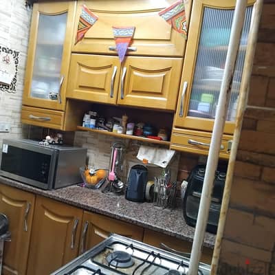 مطبخ  خشب طبيعي  حاله ممتازه