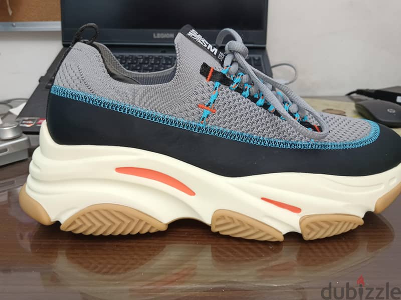 Steve madden 2