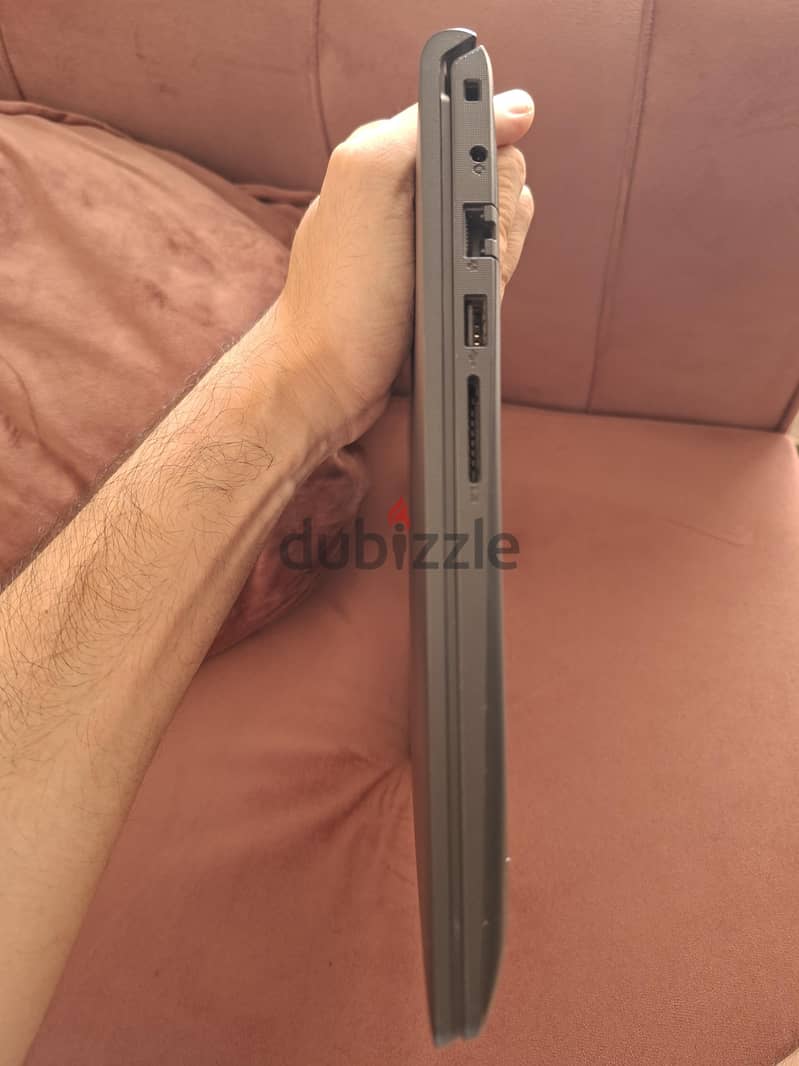 Dell Vostro 3520 1