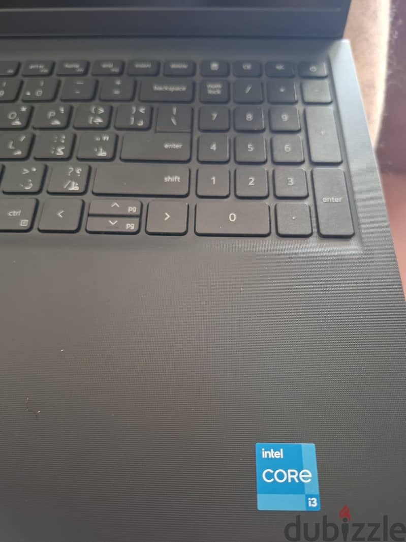 Dell Vostro 3520 3