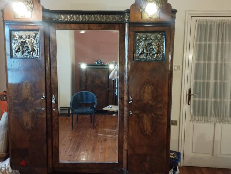 antique rooms and accessories 2