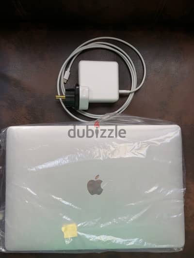 MacBook Pro 2017 15” لقطة كسر زيرو