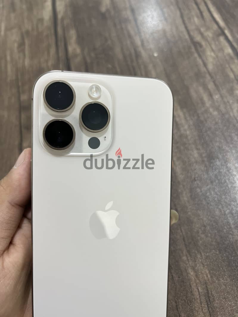 Apple - iPhone 16 Pro Max 1