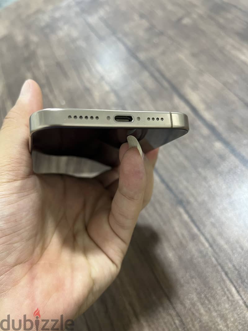 Apple - iPhone 16 Pro Max 8