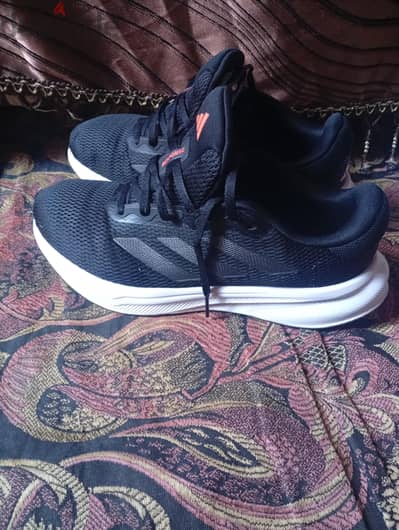 adudas Rseponse. . Siz 42  2/3