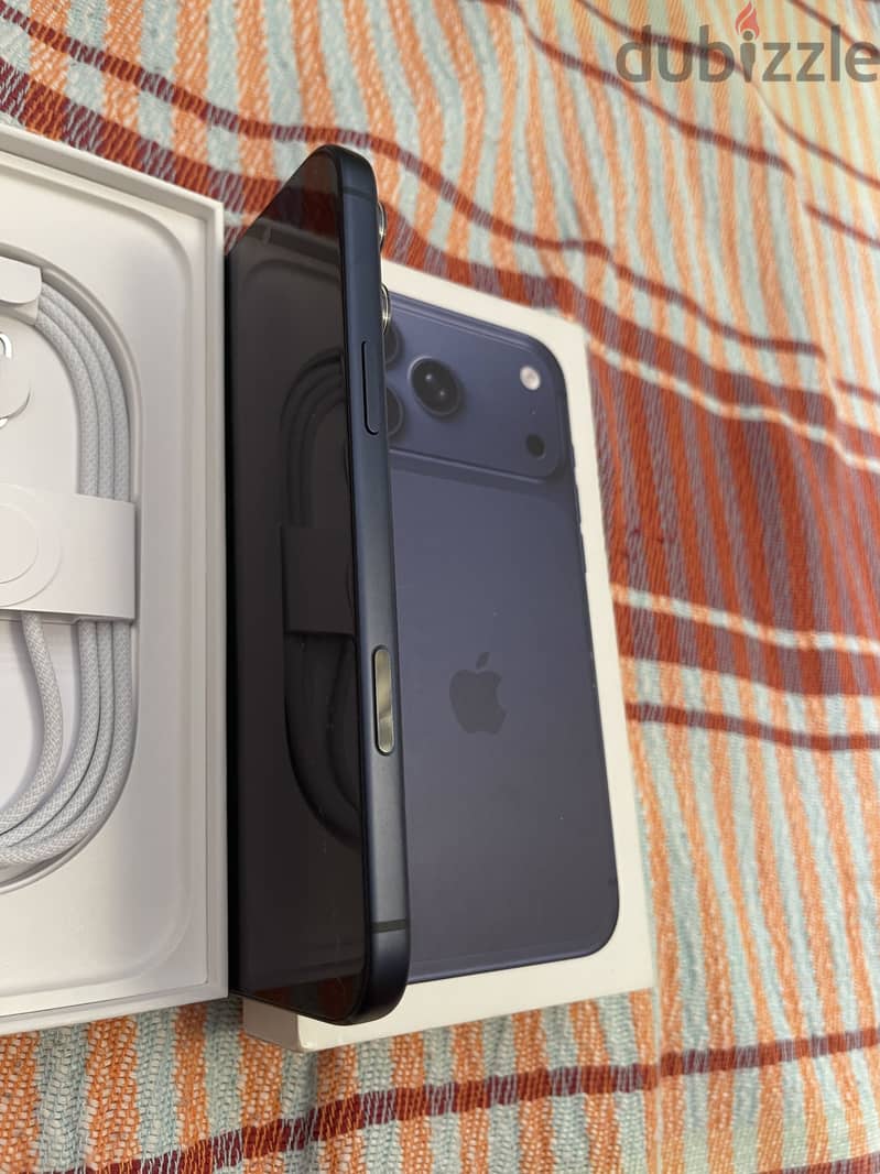 Apple - iPhone 17 Pro Max 5